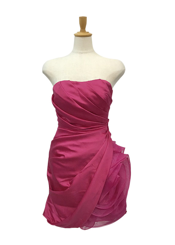 ピンクタイトミニドレス